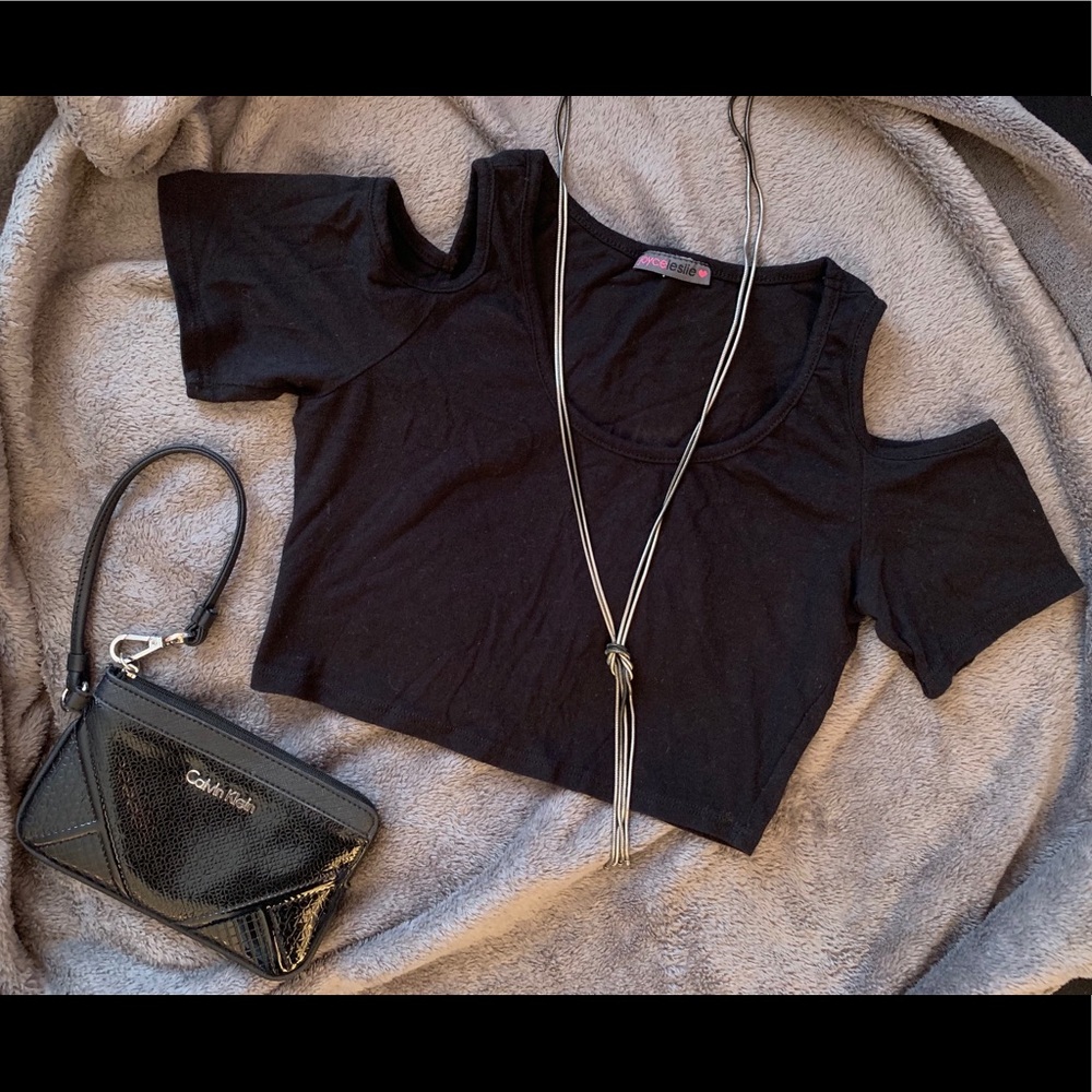 Cold Shoulder Crop Top